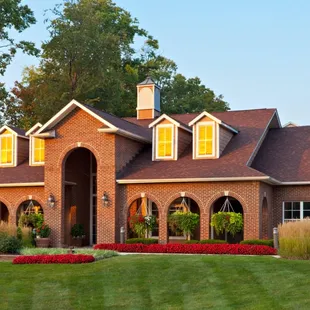 Convenient access to I-465, Keystone and I-69