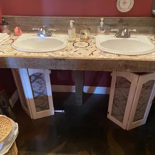 two sinks in a bathroom