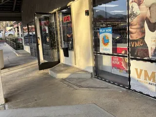 Beverage House Liquor