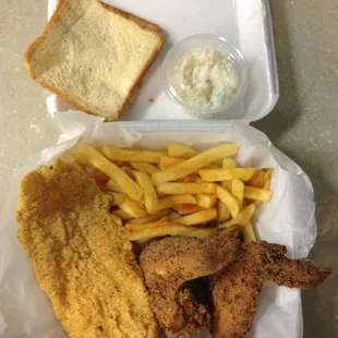 food, fried chicken, fried chicken wings, chicken wings and fried chicken, chicken wings, bbq wings, chicken, poultry, bbq chicken