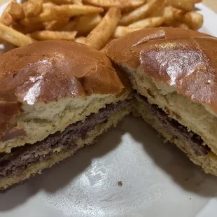 Cheeseburger &amp; fries