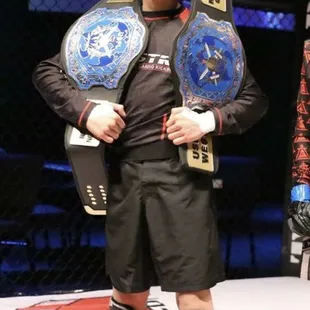 Congrats to Robbie Lopez by winning via submission! And NEW 90lbs USFL Belt Champion! Os!