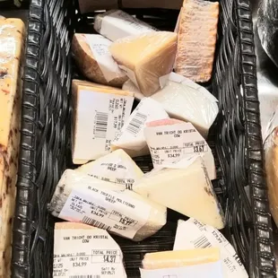 Love the selection of mini cheese, yes I have commitment issues