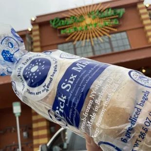 They carry Boichnik bagels!