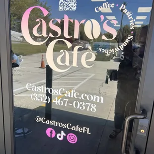 Castro&apos;s Cafe