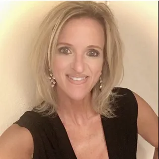 Lisa S.