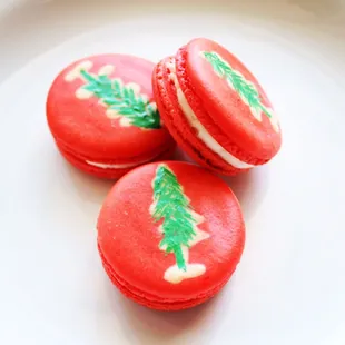 Stanford Tree macarons