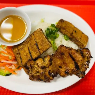 a plate of food on a tray