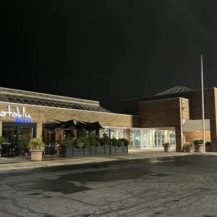 Outside front view next to Planet Fitness