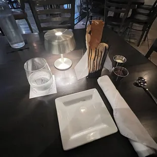 Bread and Chips with nice dressing