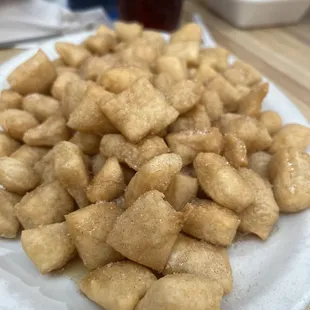 Catalanos Italian Bread Bites w/cinnamon and honey