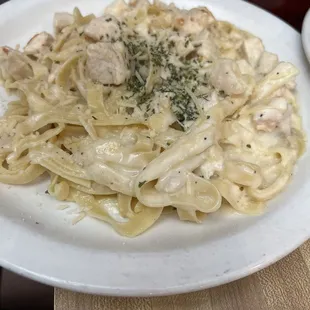 Fettuccini Alfredo w/ chicken