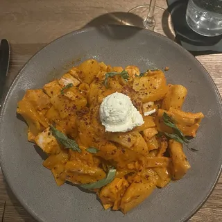 Rigatoni w/ Chicken*