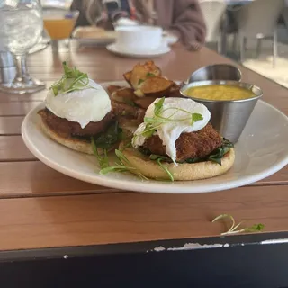 Crab Cake Benedict