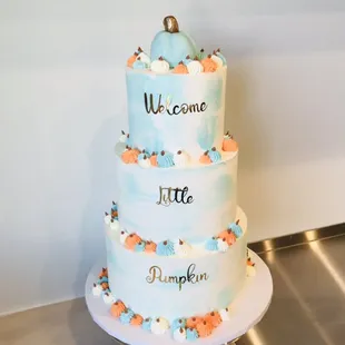 Baby shower pumpkin cake