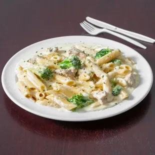 Chicken Ziti and Broccoli Alfredo