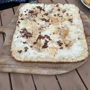 Flat pizza . Delicious