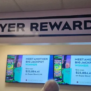 Two kings reward center