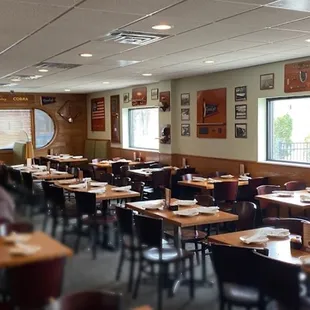 sushi and sashimi, interior