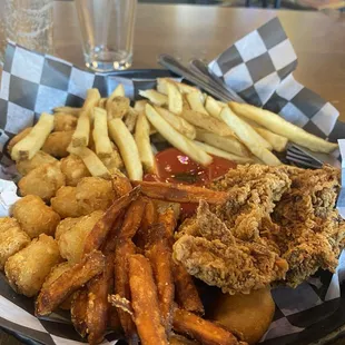 Mix of fries/tots/chicken - all well made!
