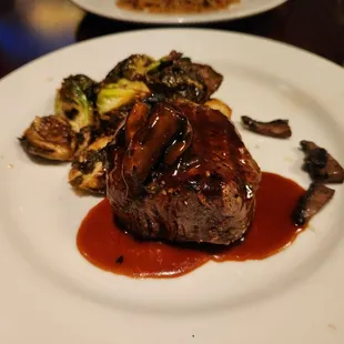 Filet 8oz with brussel sprouts