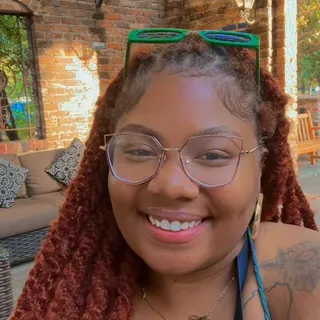 Dejunae C.