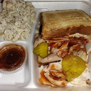 Smoked Chicken sandwich with pasta salad!  Tender and flavorful! Delicious! #DelCity