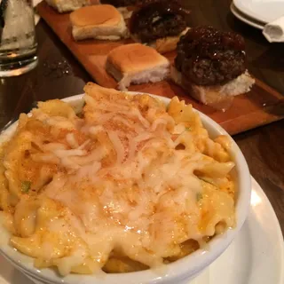 Roasted Jalapeño Mac and Cheese