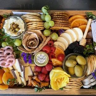 A small charcuterie board for around 2-3 people