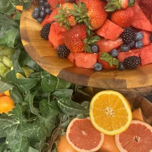 breakfast fruit (part of table spread)
