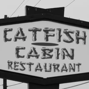 the sign for the restaurant