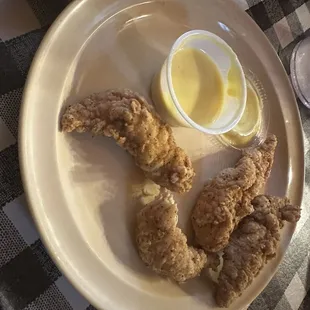 Cabin platter included your choice of two. I choose catfish strips and chicken nuggets in the above picture.