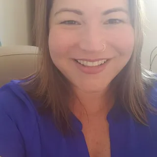 Kelly R.