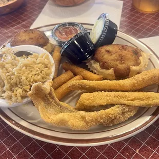 Crab and catfish combo