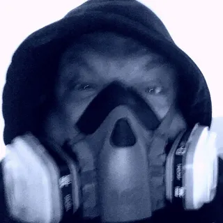 Chris R.
