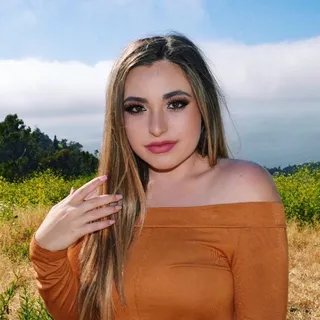 Lexy M.