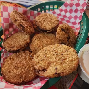 Green fried tomatoes