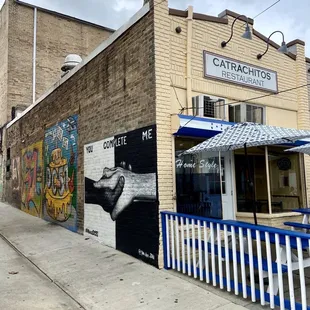 the outside of the restaurant