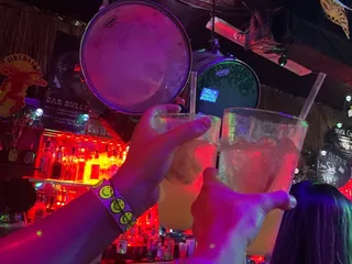 Bar 11