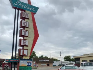 Skyliner Motel