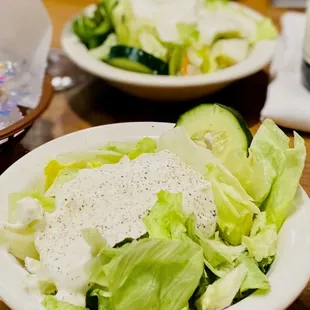 LOVE cattleman's petit side salad with their in house Blue Cheese dressing/homemade croutons. Best side dish. ever.