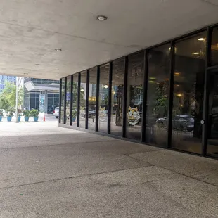 a catty car outside a building