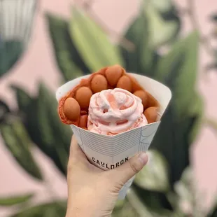 Rose ice cream in Strawberry Puffle