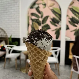 Small Cauldron sugar Cone $9.50