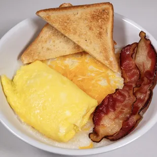 Breakfast Bowl with Bacon, Grits, Texas toast and Egg Scramble