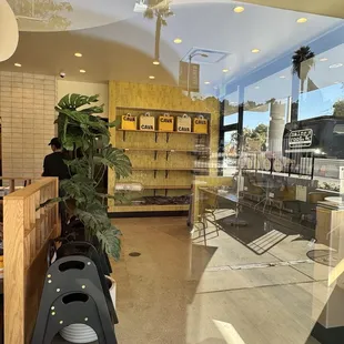 ramen and noodles, interior
