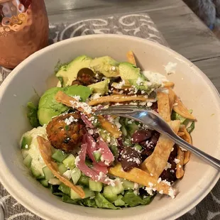 Pickup order on 6/6 at 6pm... missing so many toppings and the person put in wrong toppings in the other two bowls. Extremely disappointed