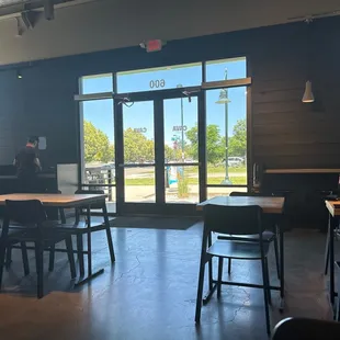 Entrance &amp; seating area