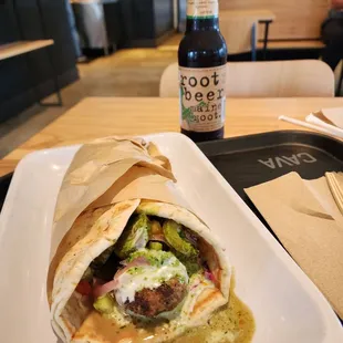 Spicy lamb meatball pita