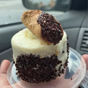 Cannoli Cake